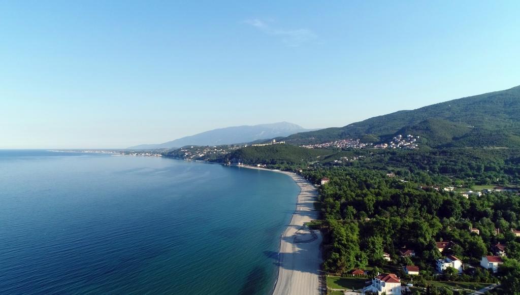 Sintrivanis Resort Beach Paralía Skotínis Kültér fotó